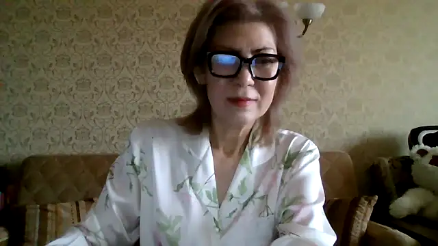 Elegant00Lady online show from December 16, 2025, 4:17 am