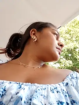 anaesca online show from February 19, 2025, 12:11 pm