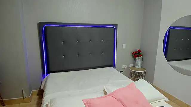 Snapshot of emma_lye chatting on February 16, 2025, 1:05 pm emma lye online show from February 16, 2025, 1:05 pm