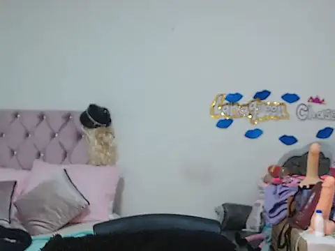 Snapshot of lanaqueen699 chatting on February 3, 2025, 3:27 pm lanaqueen699 online show from February 3, 2025, 3:27 pm