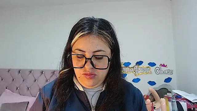 Snapshot of lanaqueen699 chatting on February 7, 2025, 12:17 pm lanaqueen699 online show from February 7, 2025, 12:17 pm