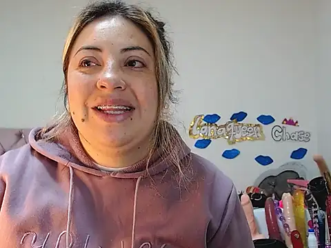 Snapshot of lanaqueen699 chatting on February 10, 2025, 12:18 pm lanaqueen699 online show from February 10, 2025, 12:18 pm