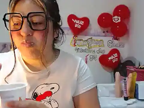 Snapshot of lanaqueen699 chatting on February 14, 2025, 3:26 pm lanaqueen699 online show from February 14, 2025, 3:26 pm