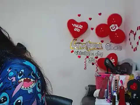 Snapshot of lanaqueen699 chatting on February 18, 2025, 6:15 pm lanaqueen699 online show from February 18, 2025, 6:15 pm