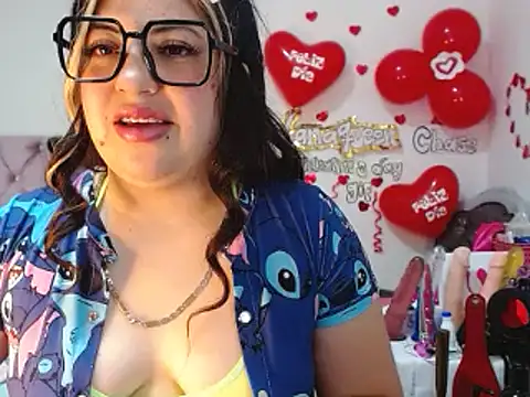 Snapshot of lanaqueen699 chatting on February 19, 2025, 6:43 pm lanaqueen699 online show from February 19, 2025, 6:43 pm