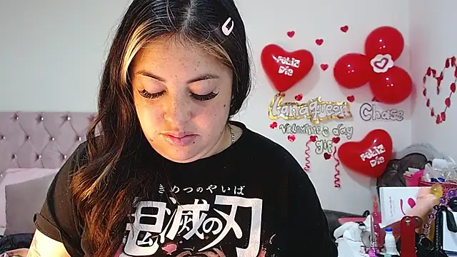 Snapshot of lanaqueen699 chatting on February 20, 2025, 12:47 pm lanaqueen699 online show from February 20, 2025, 12:47 pm