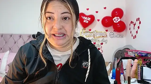 Snapshot of lanaqueen699 chatting on February 26, 2025, 12:25 pm lanaqueen699 online show from February 26, 2025, 12:25 pm