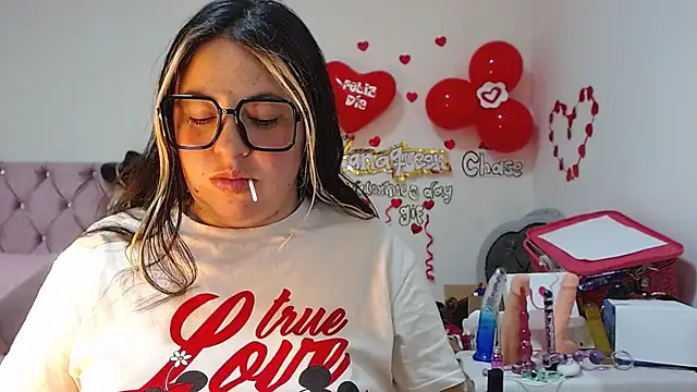 Snapshot of lanaqueen699 chatting on February 27, 2025, 6:31 pm lanaqueen699 online show from February 27, 2025, 6:31 pm