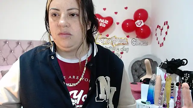 Snapshot of lanaqueen699 chatting on March 5, 2025, 12:22 pm lanaqueen699 online show from March 5, 2025, 12:22 pm