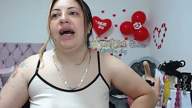 Snapshot of lanaqueen699 chatting on March 6, 2025, 12:19 pm lanaqueen699 online show from March 6, 2025, 12:19 pm