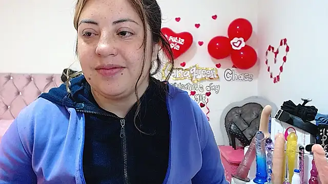 Snapshot of lanaqueen699 chatting on March 10, 2025, 12:15 pm lanaqueen699 online show from March 10, 2025, 12:15 pm