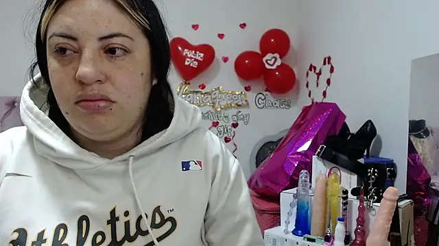 Snapshot of lanaqueen699 chatting on March 13, 2025, 12:13 pm lanaqueen699 online show from March 13, 2025, 12:13 pm