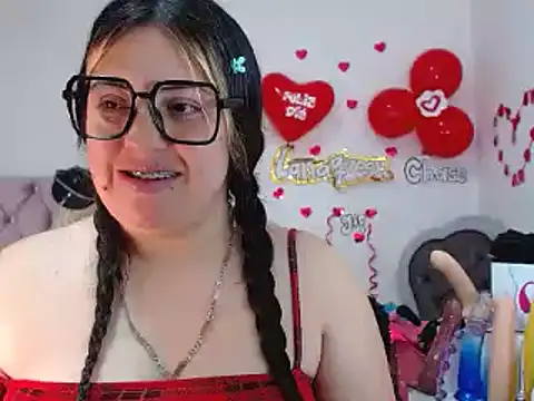 Snapshot of lanaqueen699 chatting on March 18, 2025, 3:31 pm lanaqueen699 online show from March 18, 2025, 3:31 pm