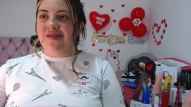 Snapshot of lanaqueen699 chatting on March 21, 2025, 9:34 pm lanaqueen699 online show from March 21, 2025, 9:34 pm