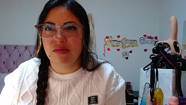 Snapshot of lanaqueen699 chatting on September 30, 2025, 12:43 pm lanaqueen699 online show from September 30, 2025, 12:43 pm