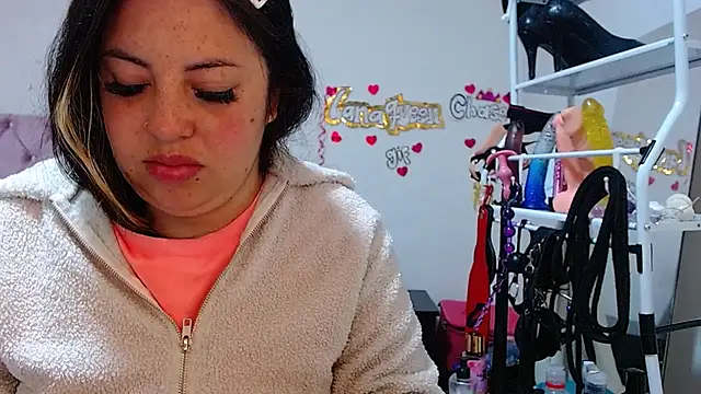 Snapshot of lanaqueen699 chatting on October 15, 2025, 12:27 pm lanaqueen699 online show from October 15, 2025, 12:27 pm