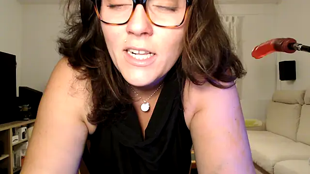 vagina02cam online show from December 21, 2025, 11:01 pm