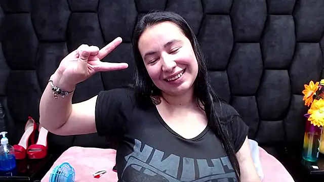 NaomyPrinces online show from September 30, 2025, 3:06 pm