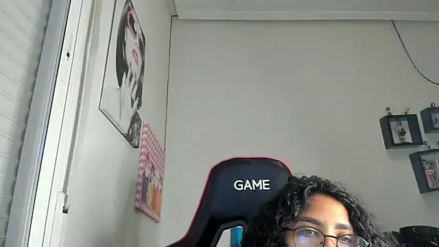 Snapshot of Ama_music chatting on February 2, 2026, 11:20 am Ama music online show from February 2, 2026, 11:20 am