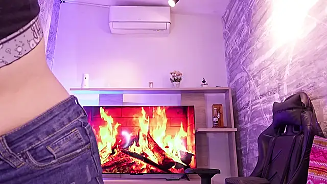 Melany Luv online show from March 28, 2026, 9:14 pm