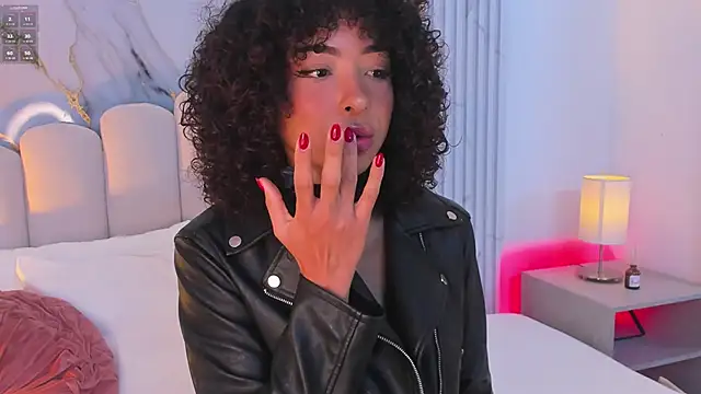 OSHUN  online show from September 26, 2025, 12:31 pm