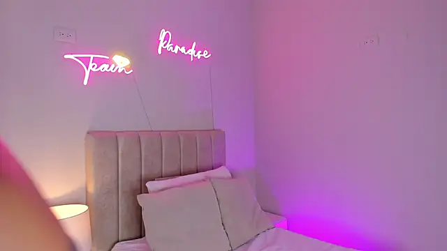  angela x online show from February 4, 2025, 5:55 pm