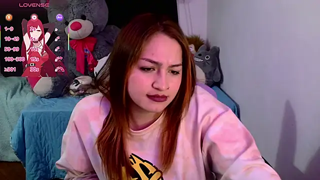 lucycherry   online show from November 9, 2025, 7:17 am