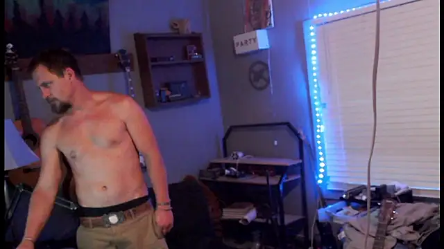 Snapshot of itsjameswebbscope chatting on May 17, 2026, 3:15 am itsjameswebbscope online show from May 17, 2026, 3:15 am