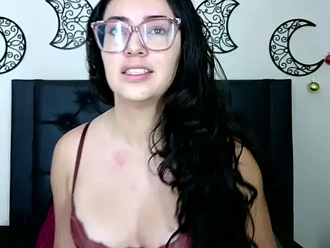 EvoletFMK online show from December 16, 2025, 9:14 am