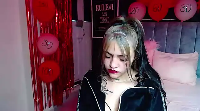 Violettasquirt online show from February 14, 2025, 3:15 pm