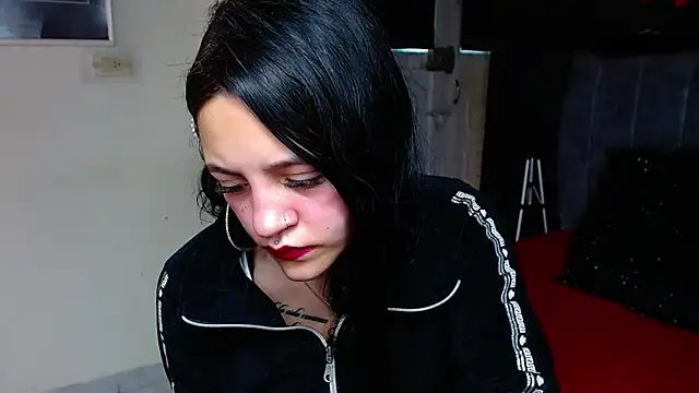 Violettasquirt online show from February 11, 2026, 4:34 pm