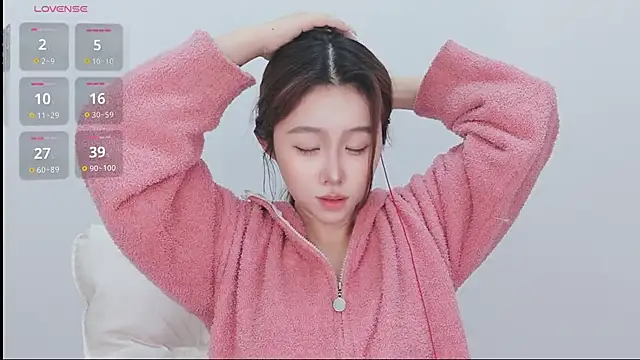 Hazel-11 online show from February 28, 2025, 12:31 pm