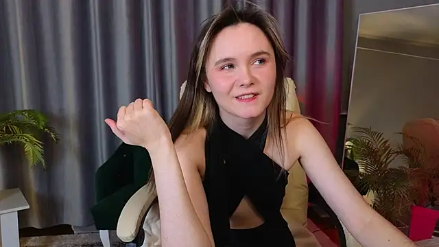 CiriRianonn online show from December 19, 2025, 4:41 am