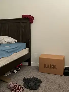 yfui221 online show from February 11, 2026, 8:03 pm