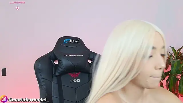 Mariafer05 online show from March 19, 2026, 4:11 pm