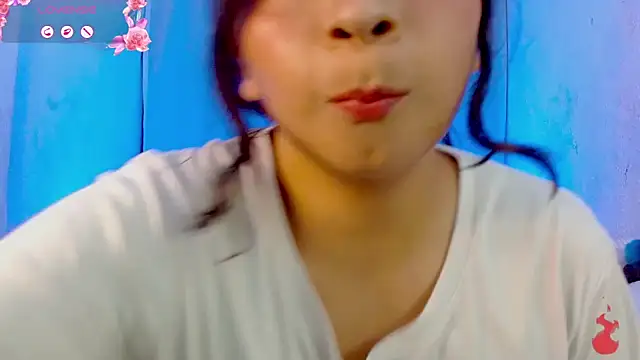 Snapshot of zoewilliams2 chatting on February 18, 2026, 3:24 am zoewilliams2 online show from February 18, 2026, 3:24 am