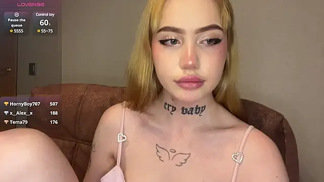 Snapshot of hanna_cry_baby chatting on January 20, 2025, 12:04 am hanna cry baby online show from January 20, 2025, 12:04 am