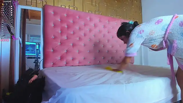 Snapshot of Molly_gomez_ chatting on January 19, 2025, 10:17 pm Molly gomez online show from January 19, 2025, 10:17 pm