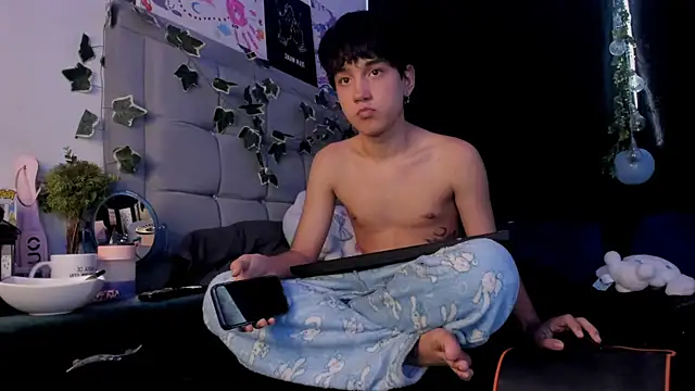 blue baby20 online show from January 27, 2025, 2:02 pm