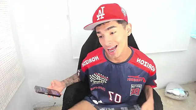 Damon  333 online show from February 14, 2025, 10:47 pm