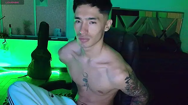 Damon  333 online show from November 2, 2025, 11:29 pm