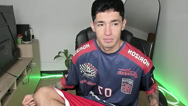 Damon  333 online show from December 18, 2025, 8:37 pm