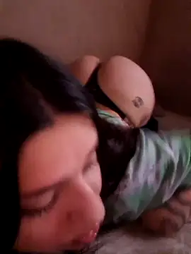 Snapshot of Luulaa444 chatting on November 10, 2025, 9:52 am Luulaa444 online show from November 10, 2025, 9:52 am