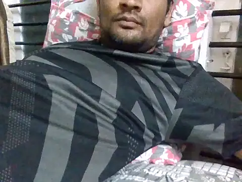 Snapshot of NiceBoy9099 chatting on January 25, 2025, 6:35 pm NiceBoy9099 online show from January 25, 2025, 6:35 pm