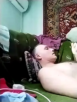 Pineapple04 online show from February 15, 2025, 7:38 am