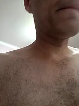 Pineapple04 online show from September 17, 2025, 4:41 pm