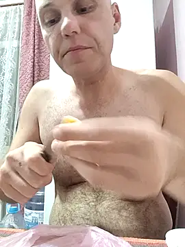 Pineapple04 online show from September 23, 2025, 5:16 pm