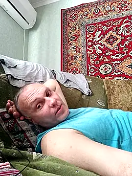 Pineapple04 online show from September 28, 2025, 8:09 am