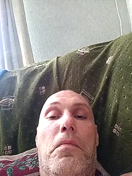 Pineapple04 online show from October 23, 2025, 8:57 am