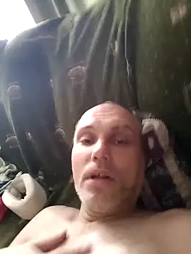 Pineapple04 online show from November 30, 2025, 9:35 am